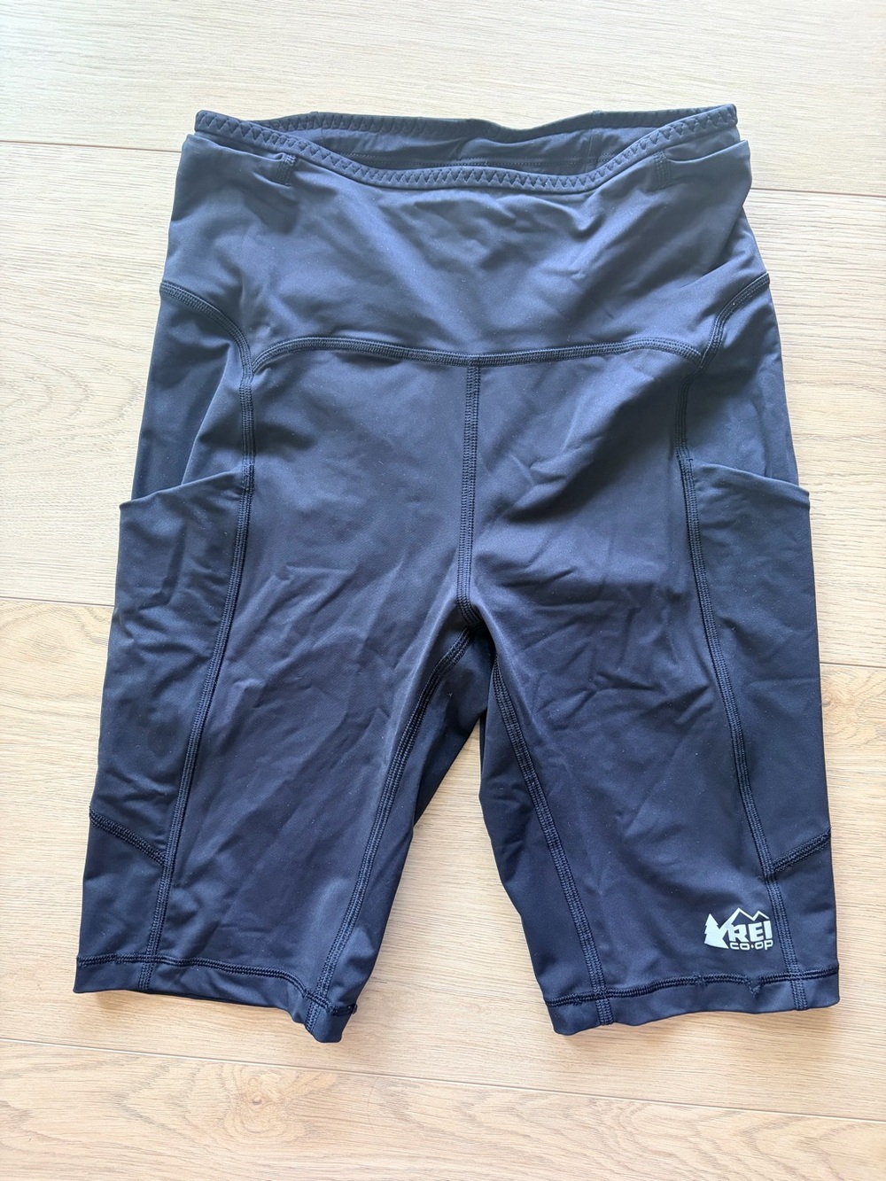 REI Black Women’s Performance Bike Shorts with Drawstring